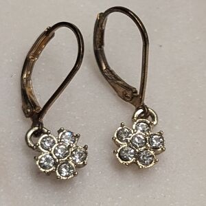 Elegant 18 kt gp Gold Rhinestone Flower drop Earrings
